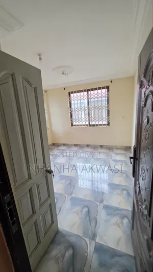 2bdrm Apartment in Lashibi Drc, Sakumono for rent