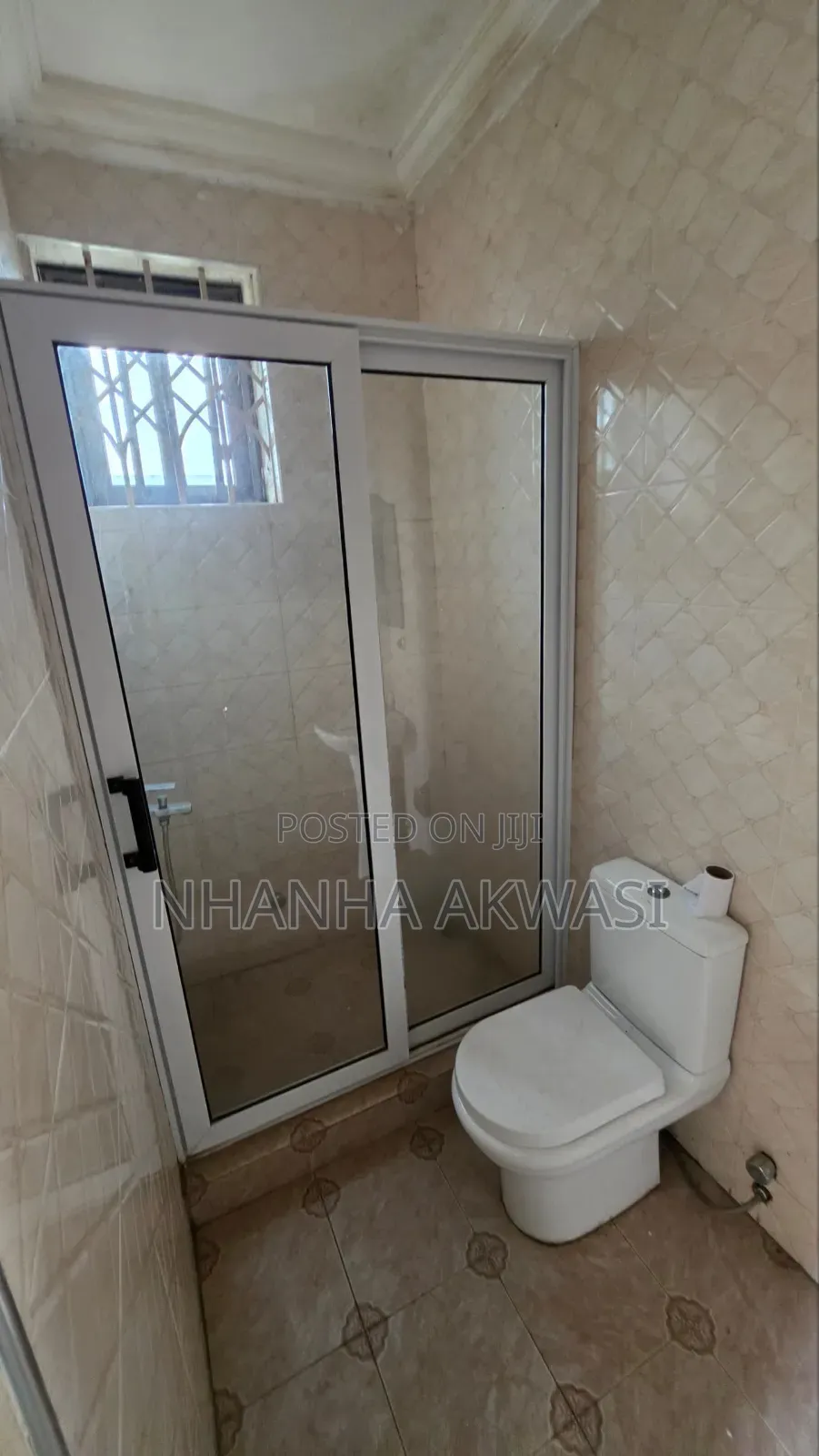 2bdrm Apartment in Lashibi Drc, Sakumono for rent
