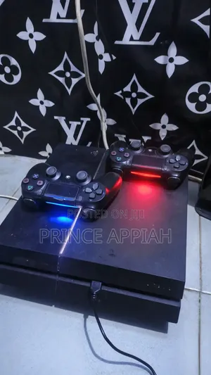Ps4 Console