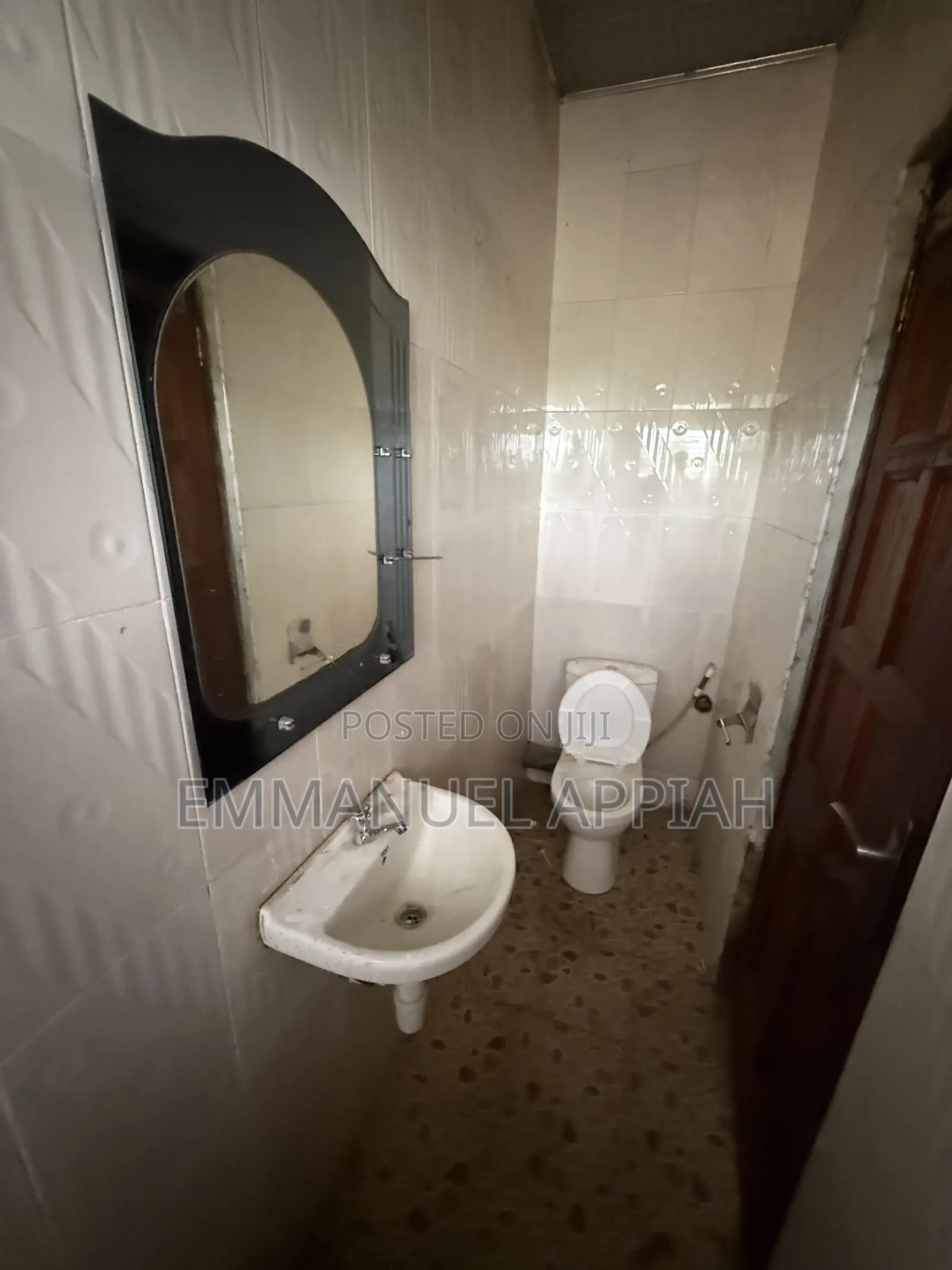2bdrm Apartment in Awoshei Abrantea, Awoshie for rent