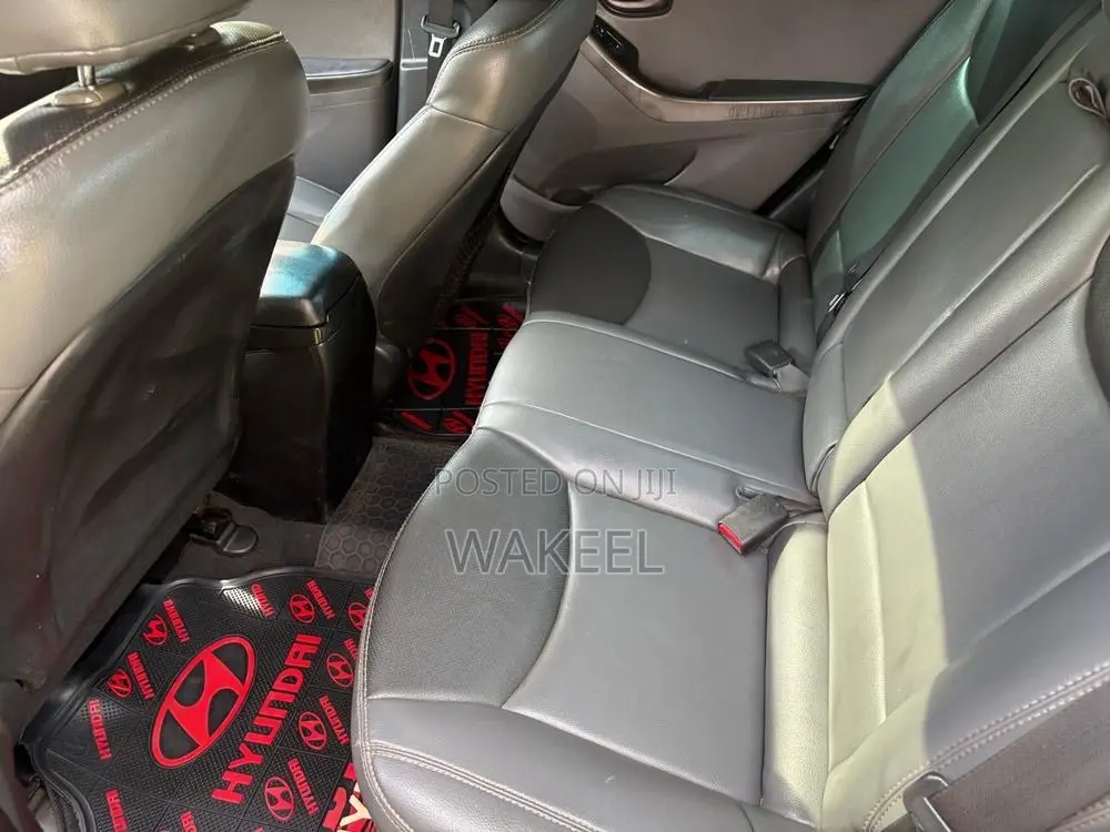 Hyundai Elantra Limited 2012 Gray
