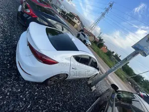 Hyundai Elantra 2017 White