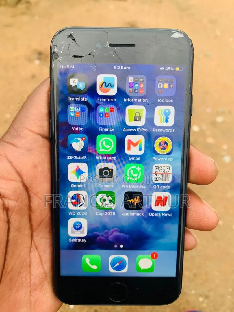 Apple iPhone SE (2022) 64 GB Black
