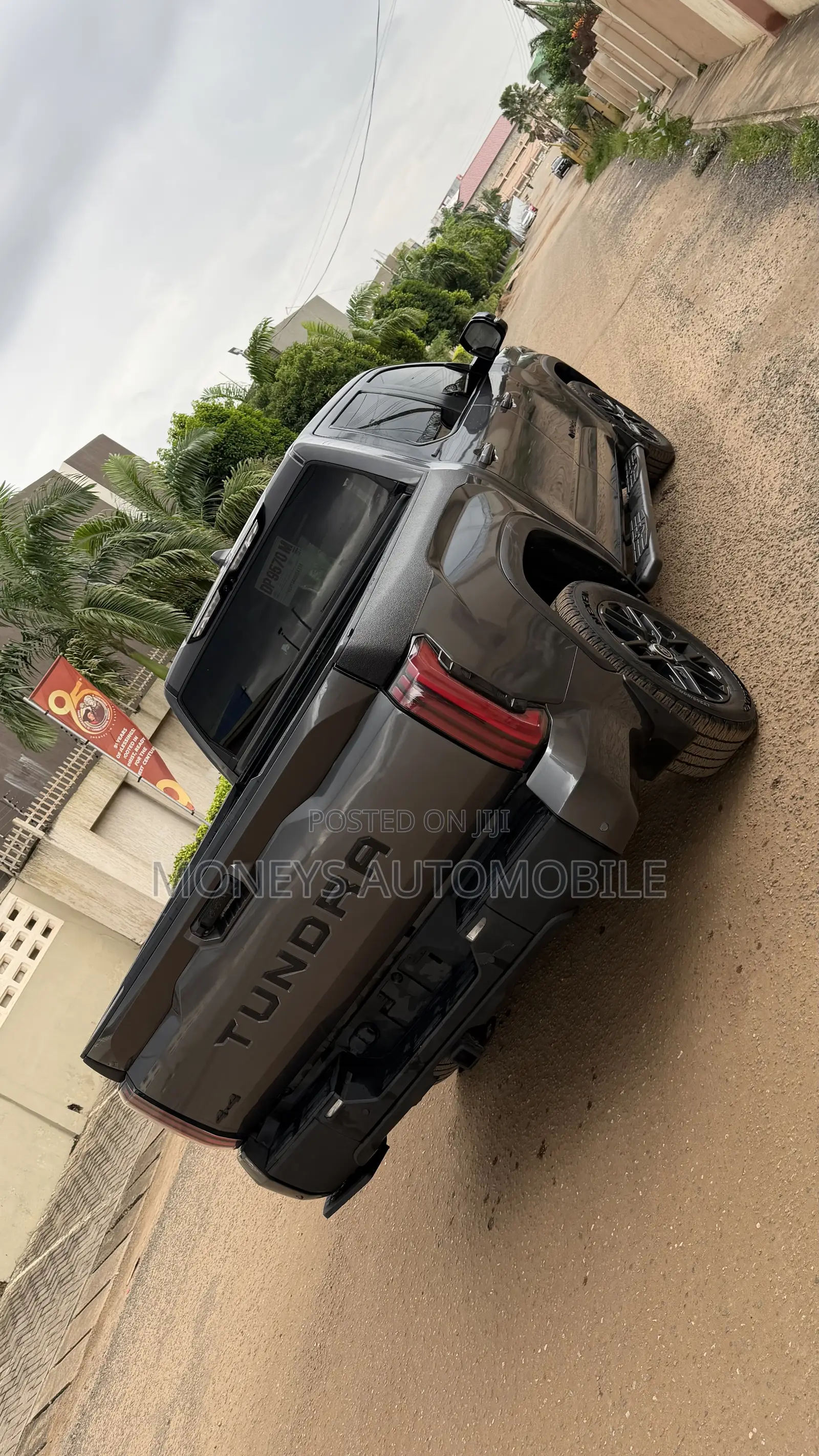 Toyota Tundra 2024 Gray