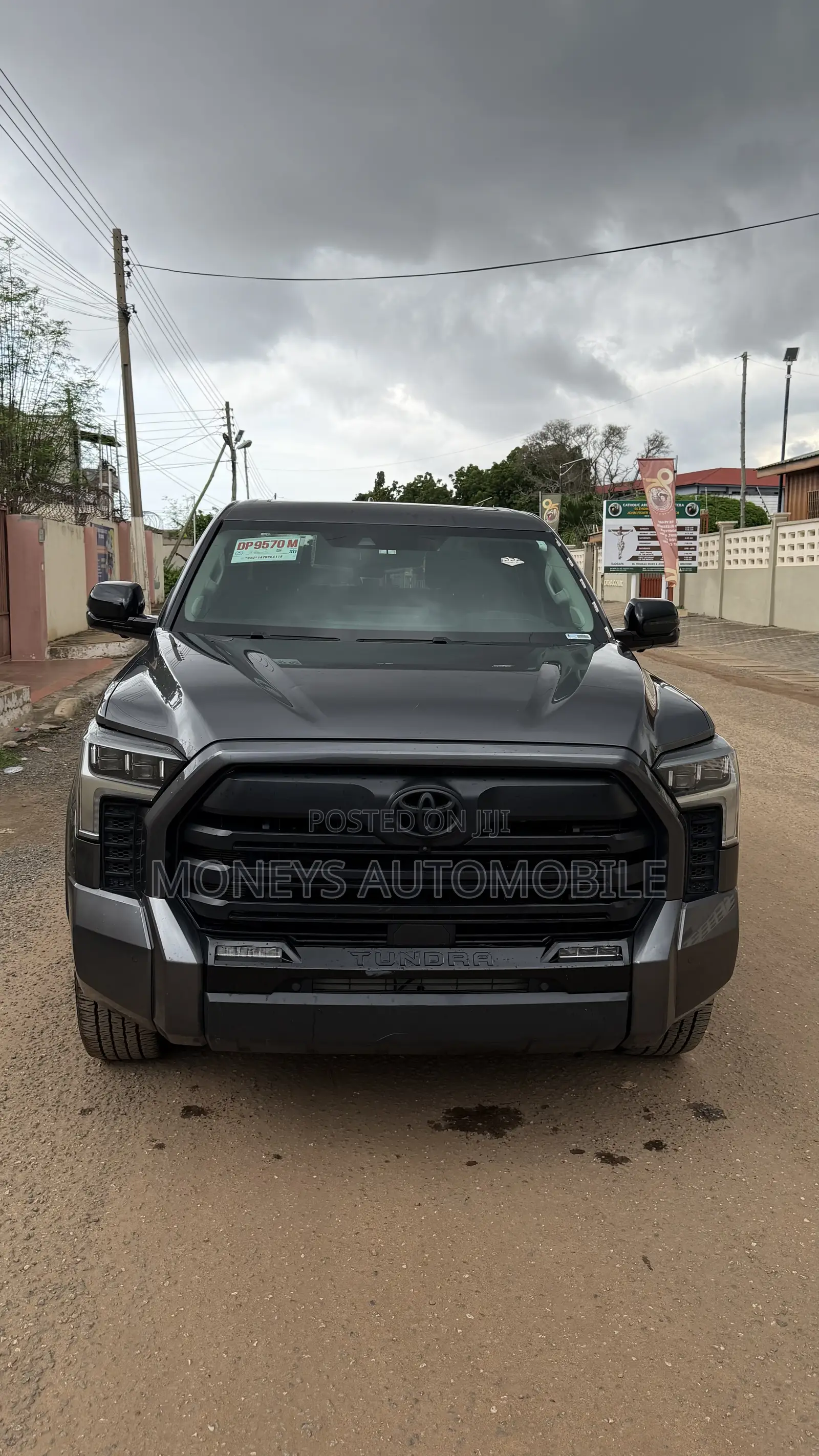 Toyota Tundra 2024 Gray