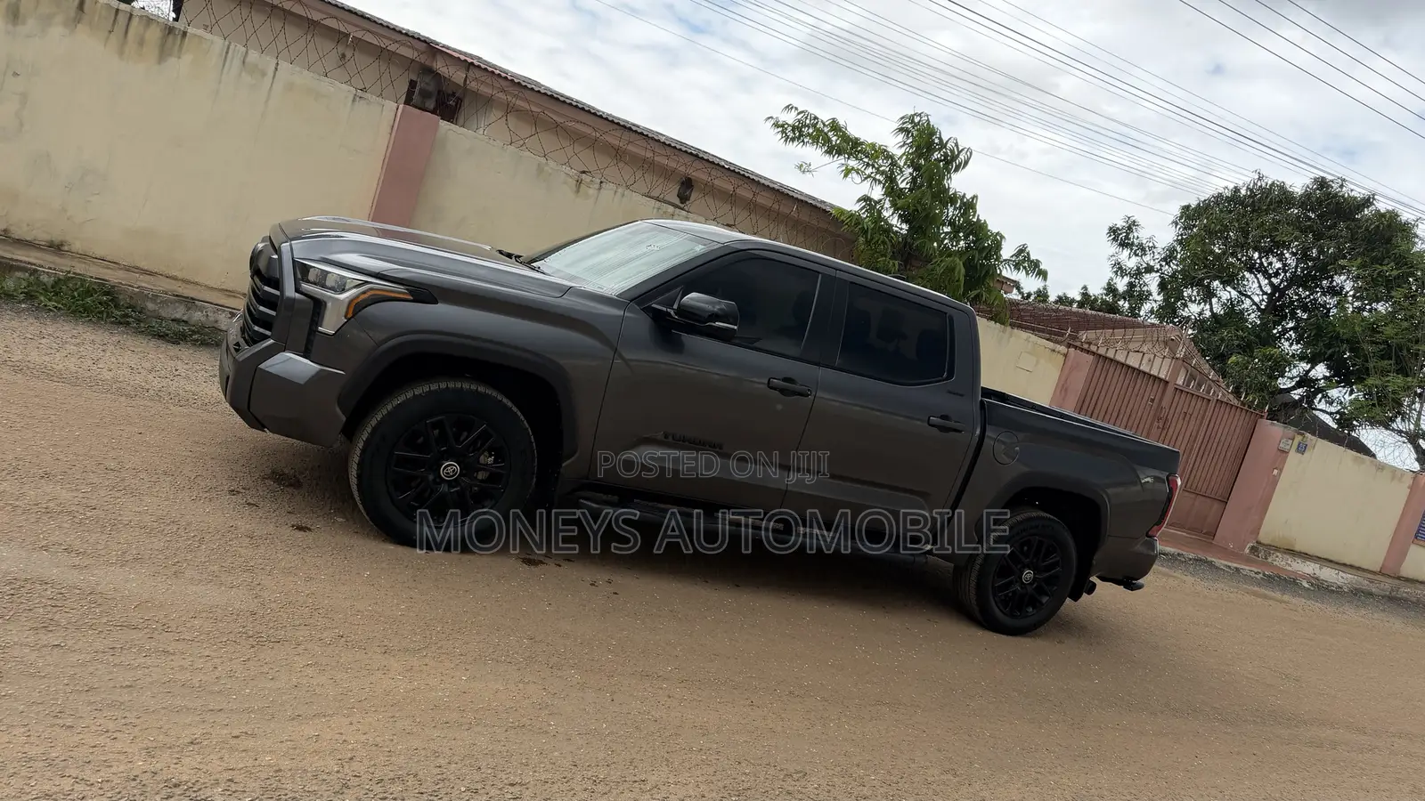 Toyota Tundra 2024 Gray