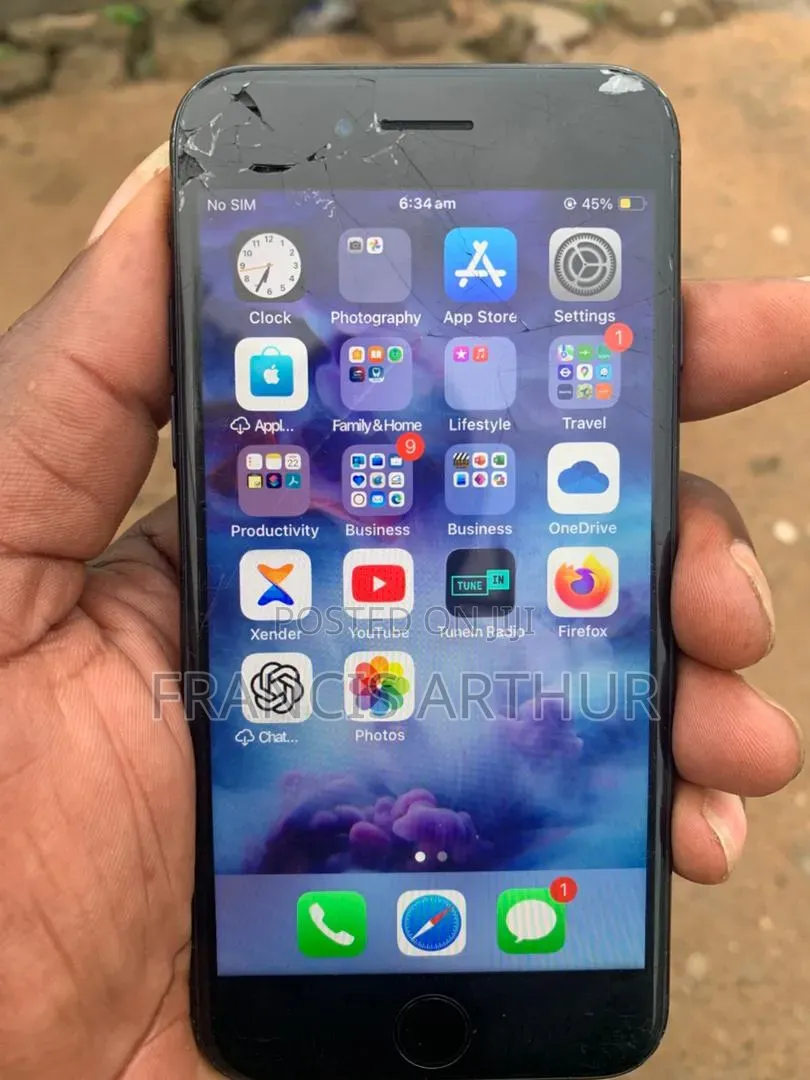 Apple iPhone SE (2022) 64 GB Black