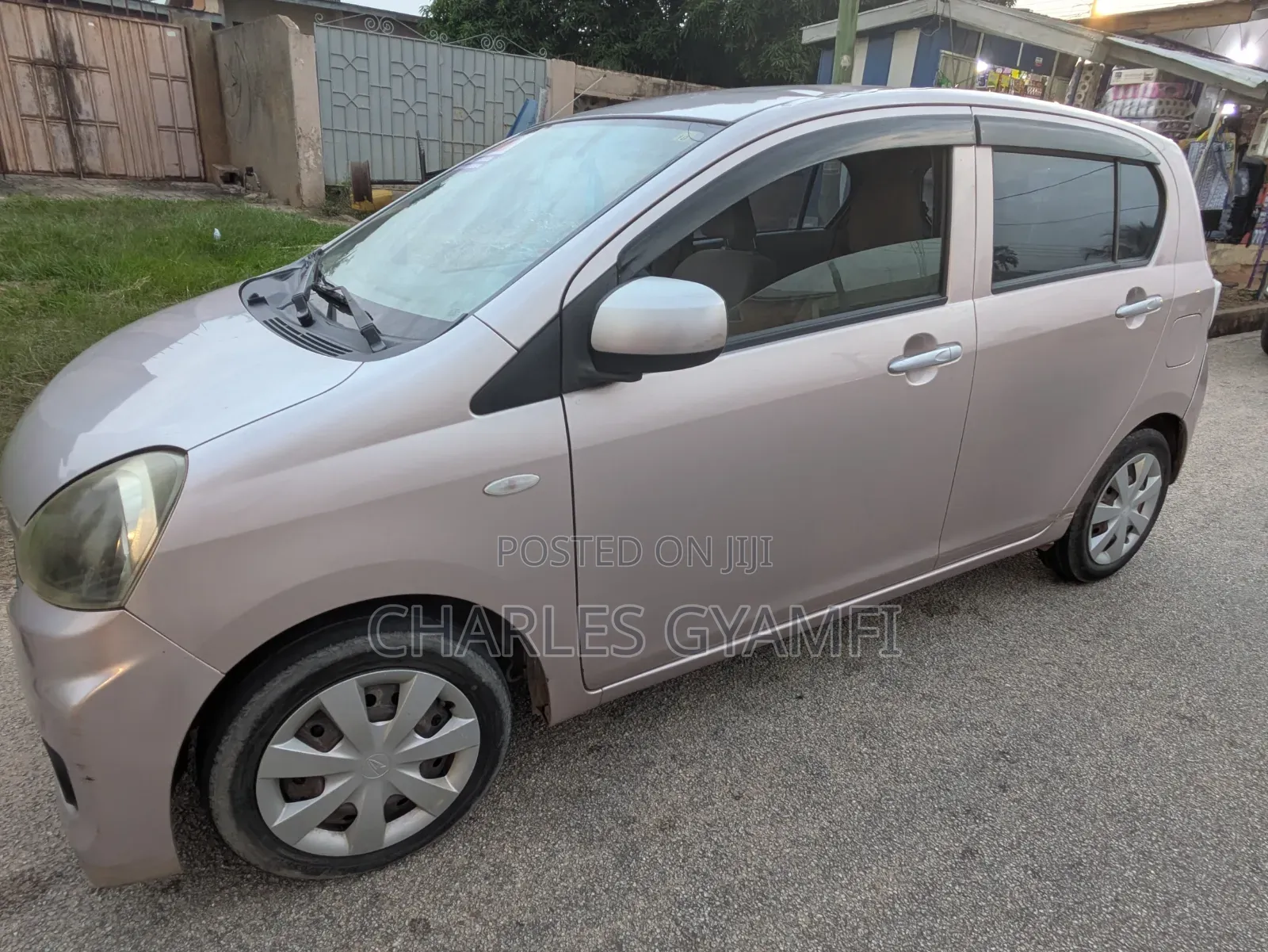 Daihatsu Mira 2014