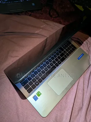 Laptop Asus X555LA 8GB Intel Core i5 SSD 256GB