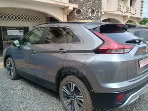 Mitsubishi Eclipse 2023 Gray