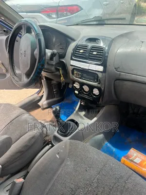 Hyundai Elantra 2004 Blue