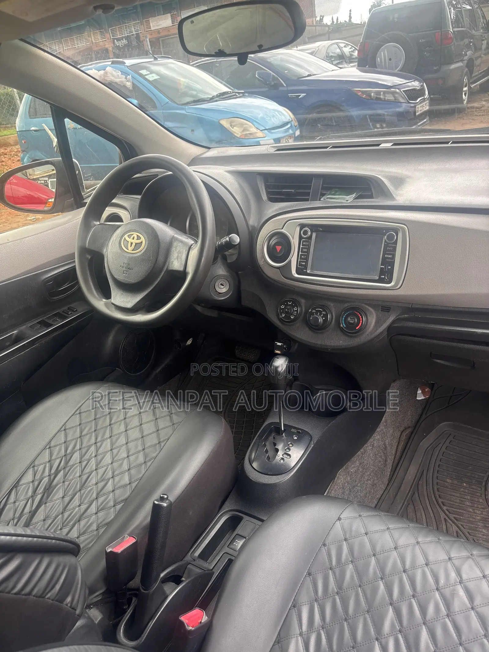 Toyota Vitz 2012 Silver