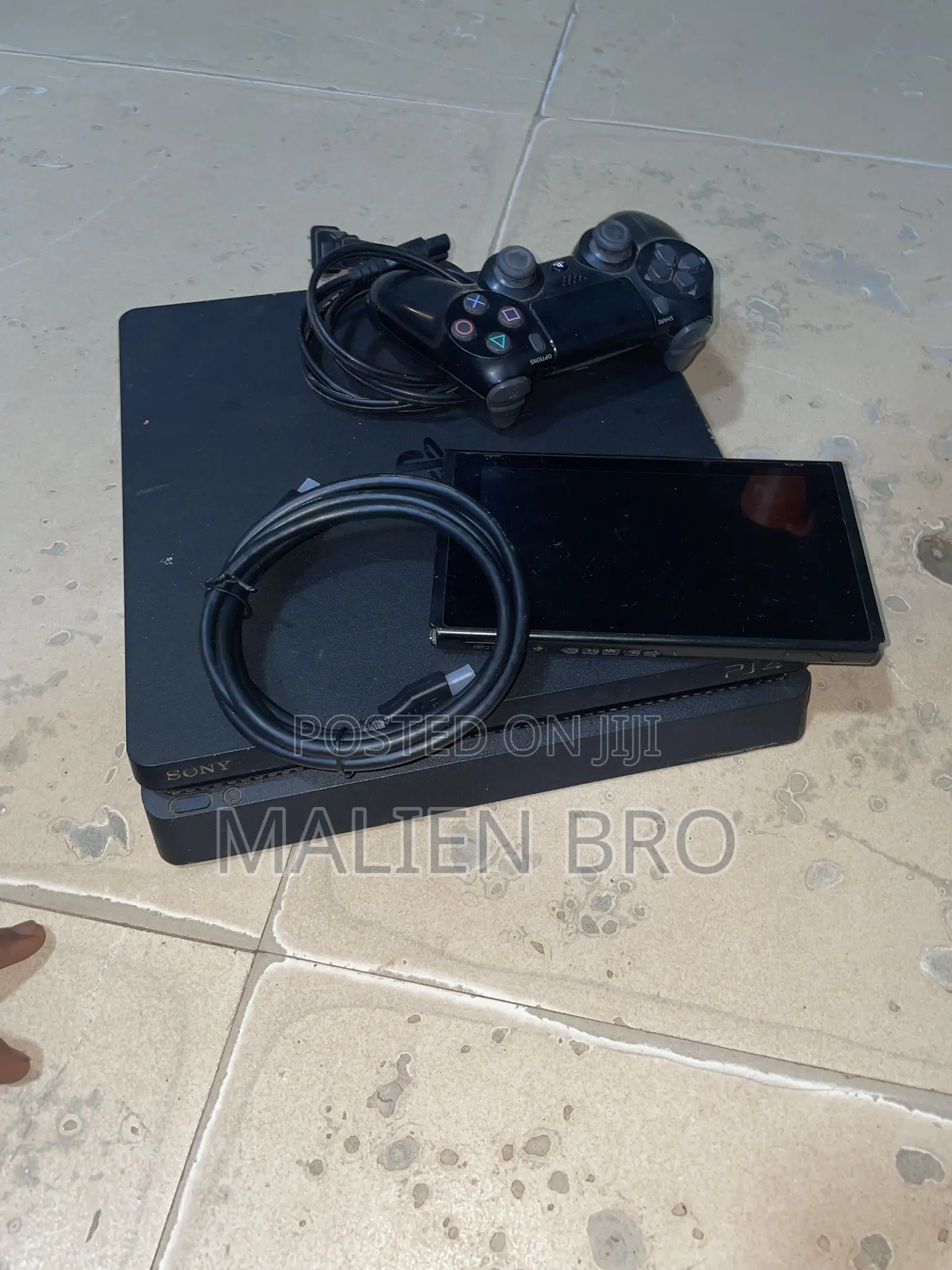 Ps4 Slim With a Nintendo Switch