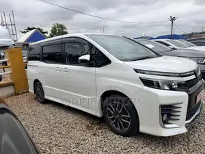 Toyota Voxy 2016 White