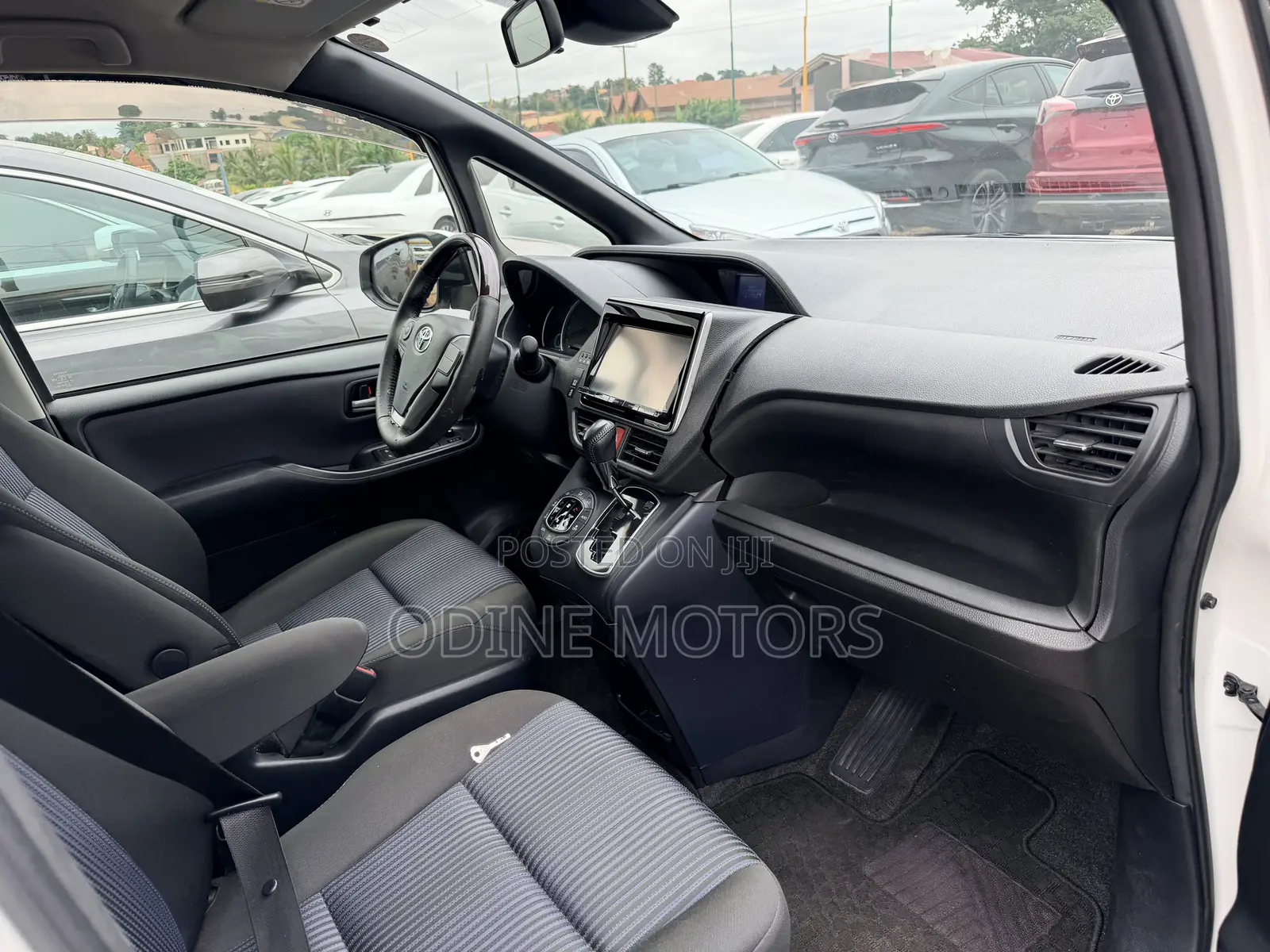 Toyota Voxy 2016 White