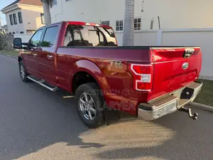 Ford F-150 Lariat 4x4 SuperCab Styleside 6.5 ft. box 145 in. WB 2018