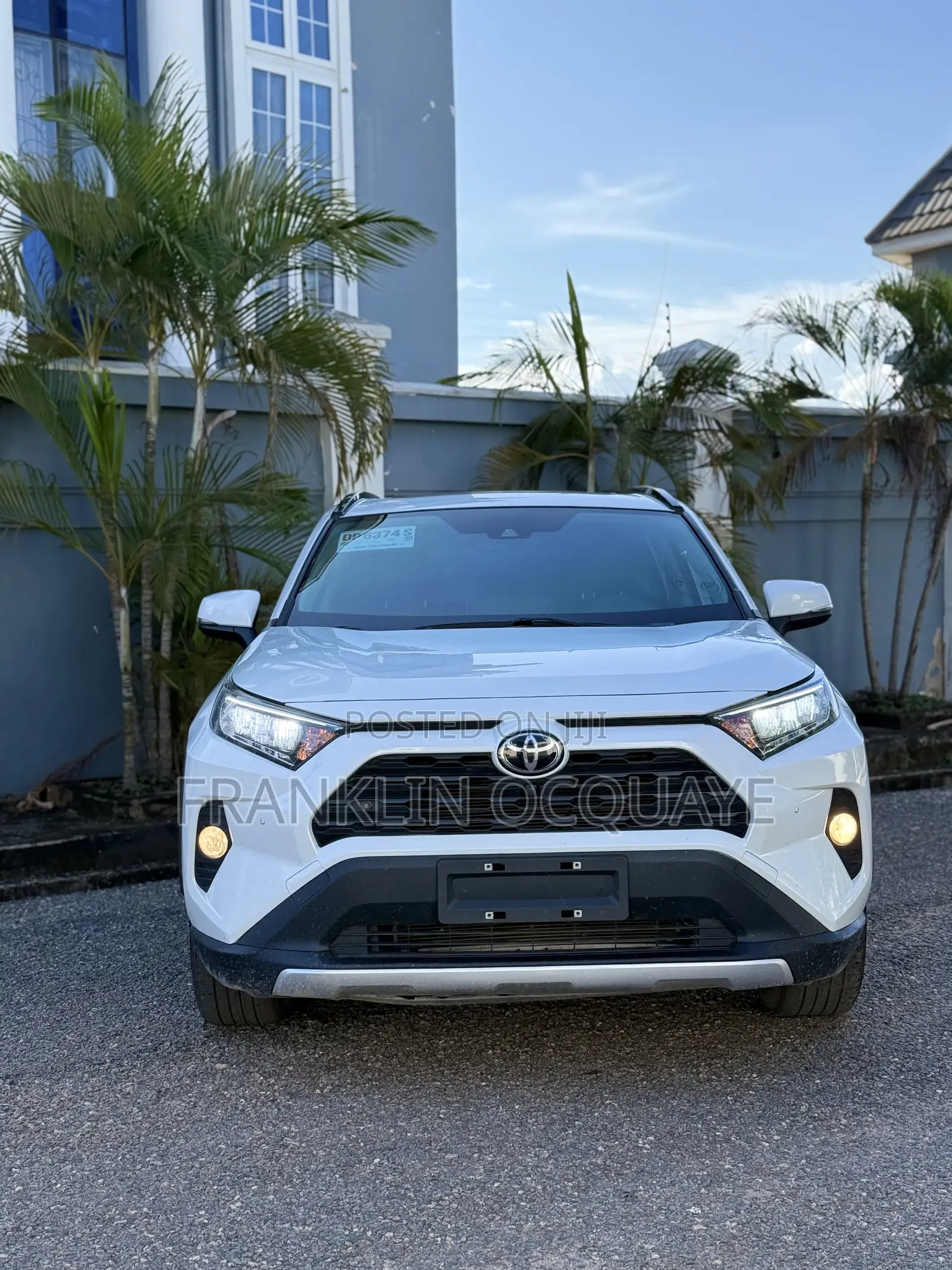 Toyota RAV4 2022 White