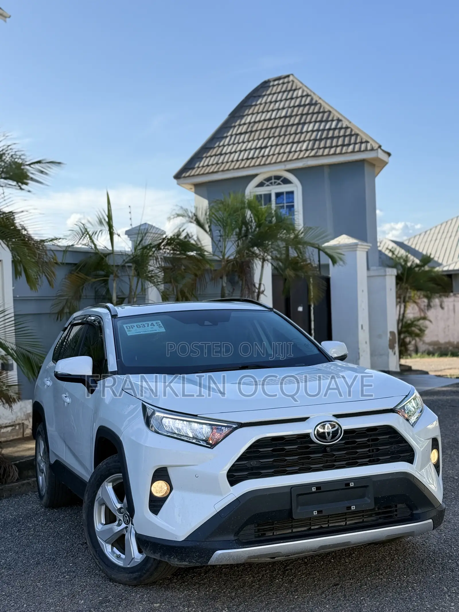 Toyota RAV4 2022 White
