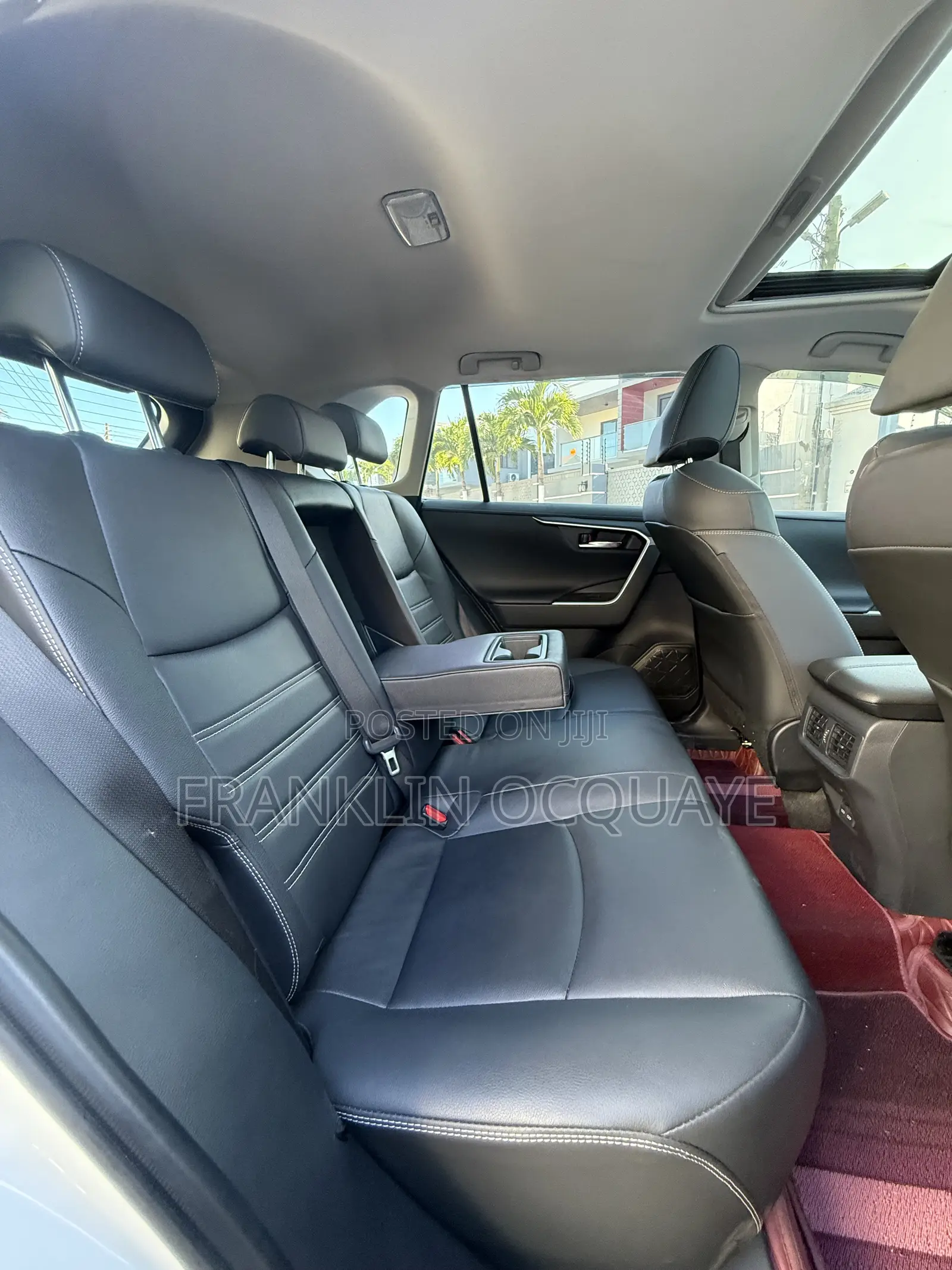 Toyota RAV4 2022 White