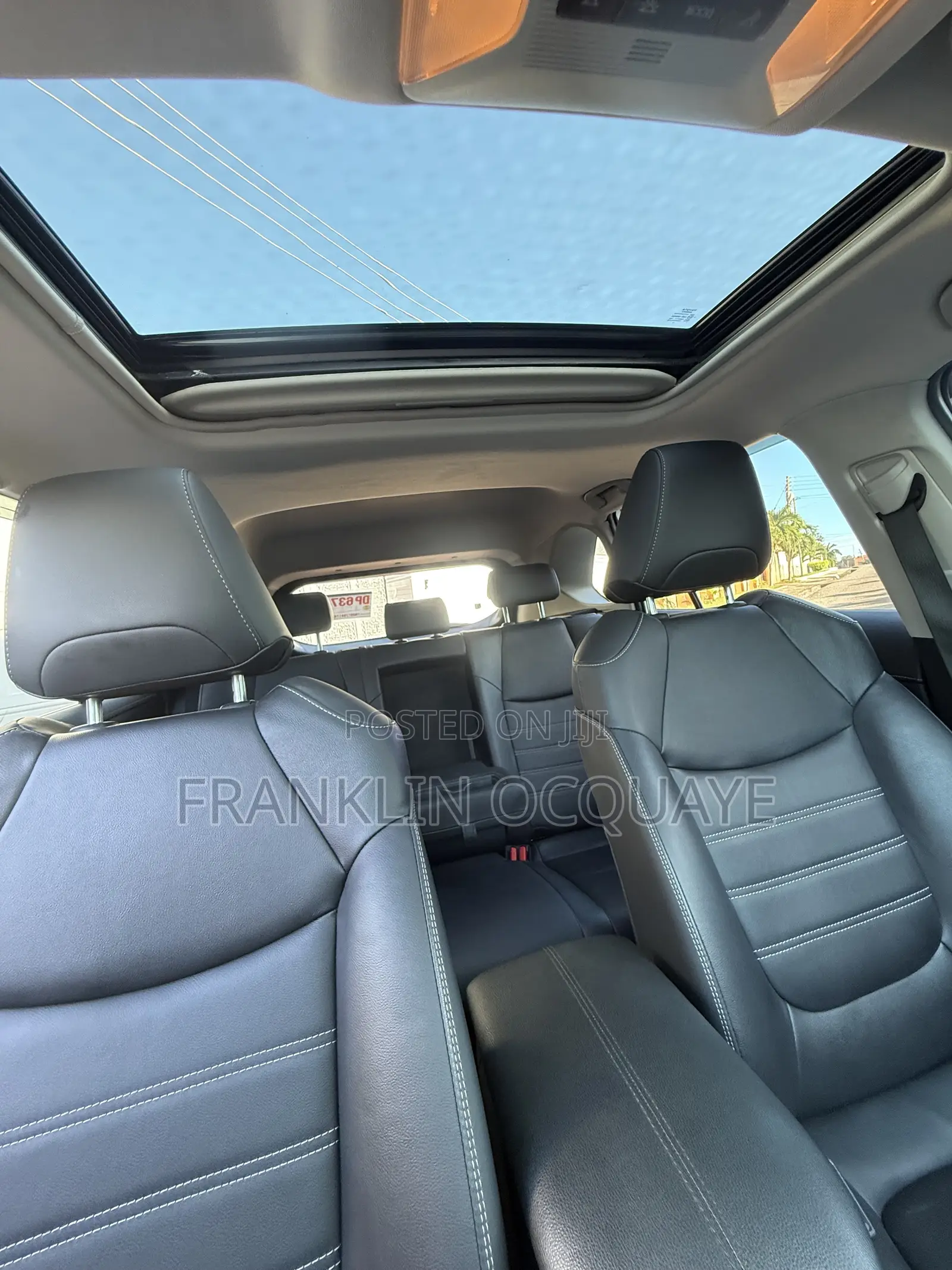 Toyota RAV4 2022 White