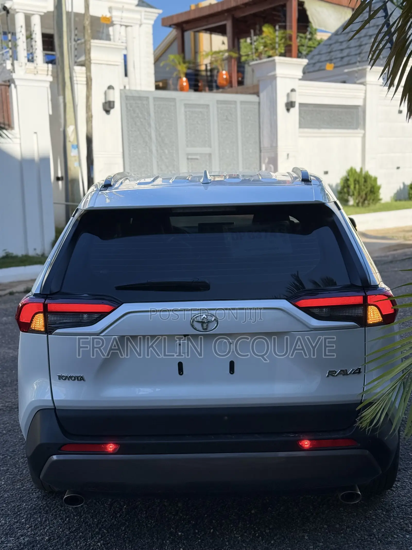 Toyota RAV4 2022 White