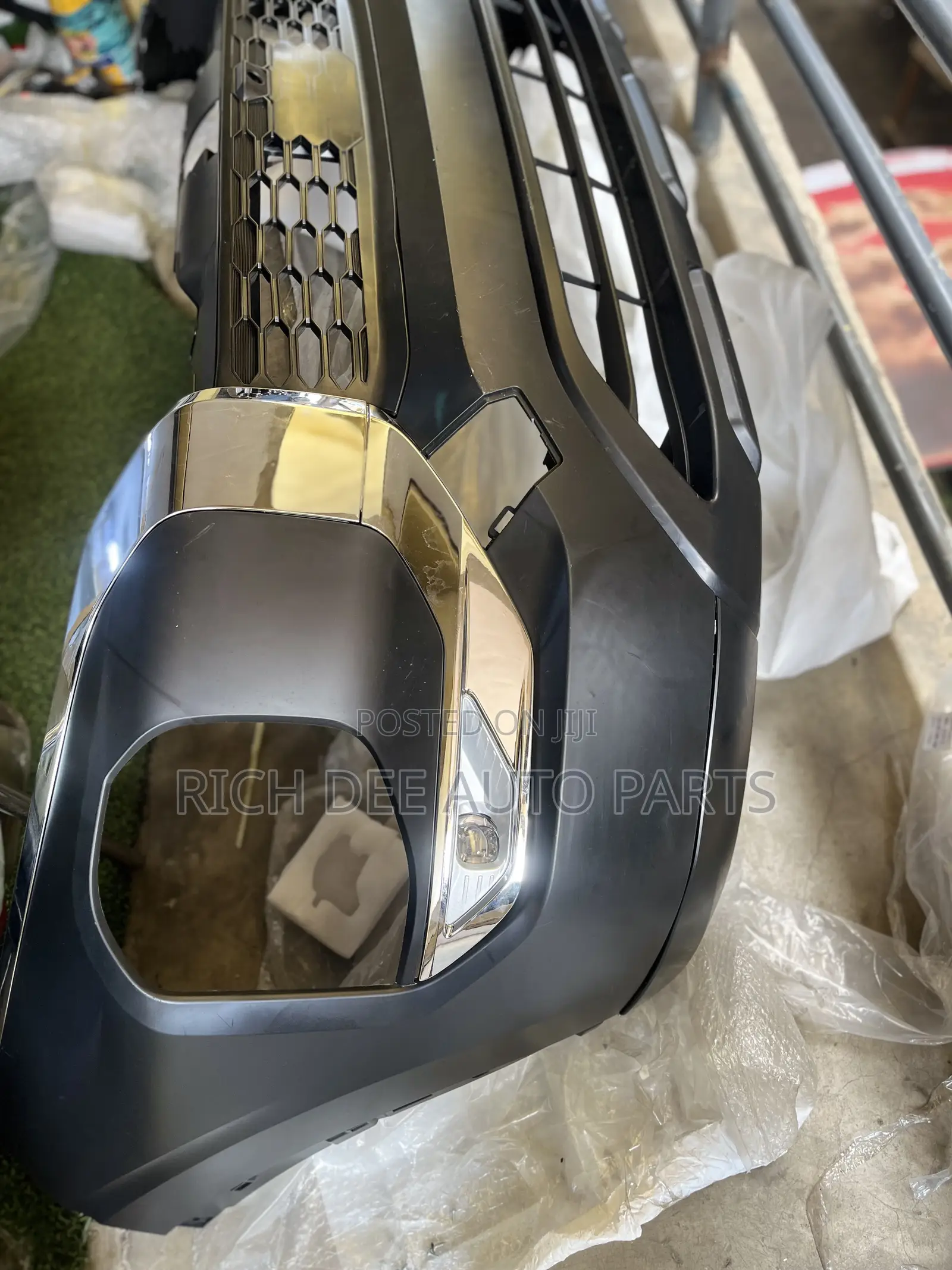 Mitsubishi Outlander 2023 Front Bumper Complete 2022-2025
