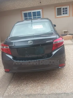 Toyota Yaris 2014 Gray