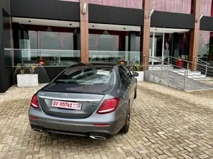 Mercedes-Benz E300 4Matic AWD Sedan (2.0L 4cyl 9A) 2017 Gray