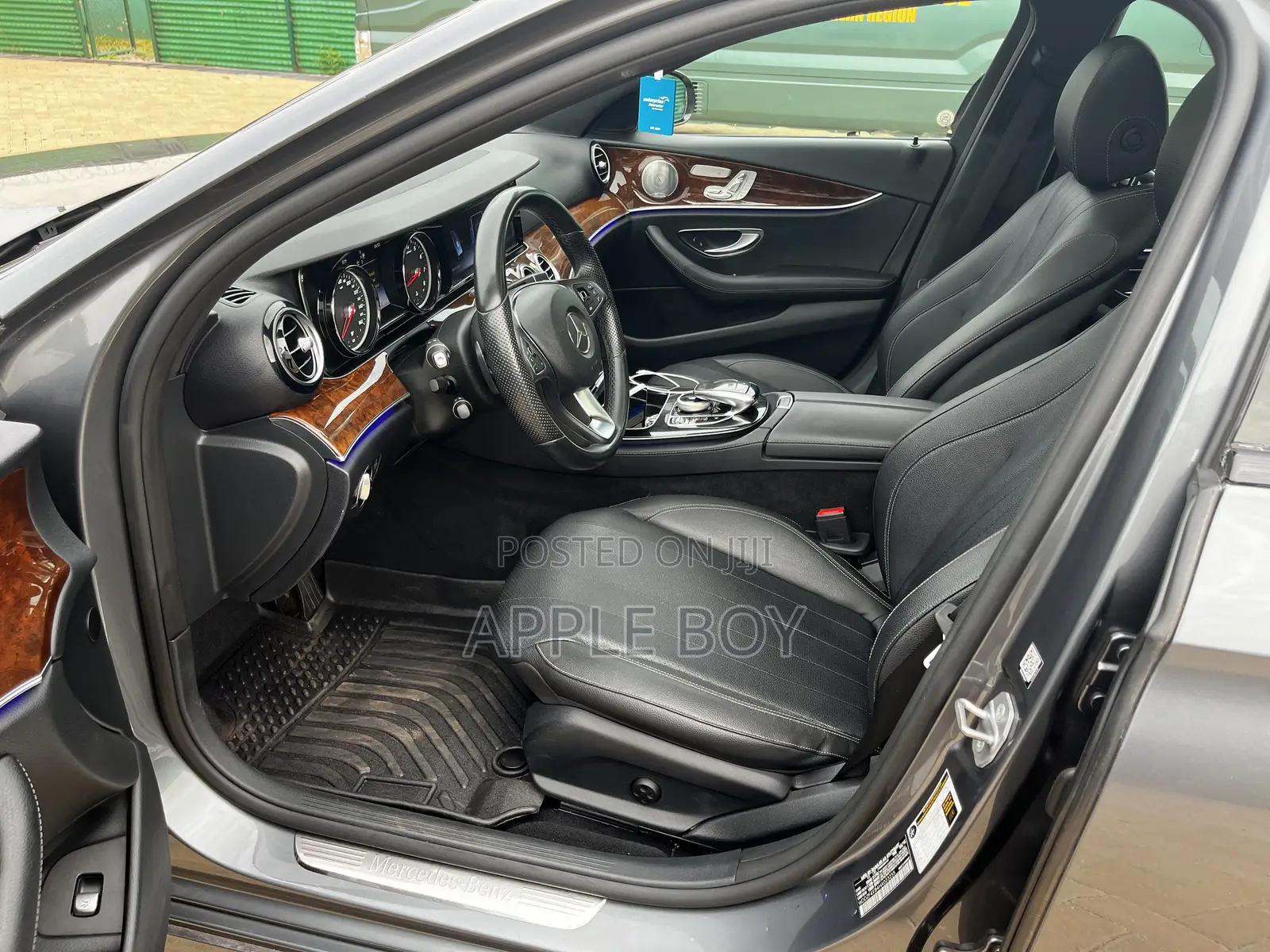 Mercedes-Benz E300 4Matic AWD Sedan (2.0L 4cyl 9A) 2017 Gray