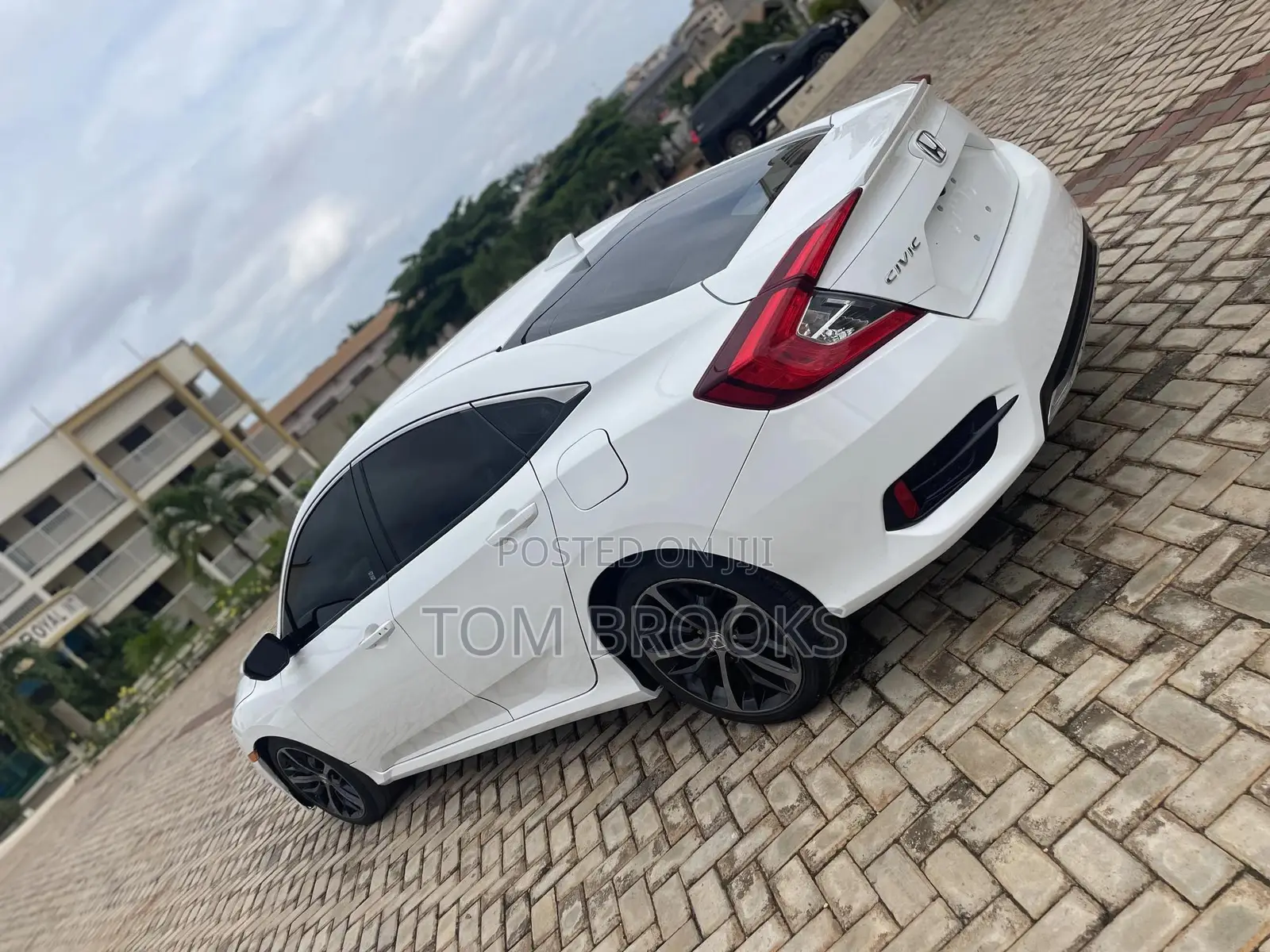 Honda Civic EX Sedan 2020 White