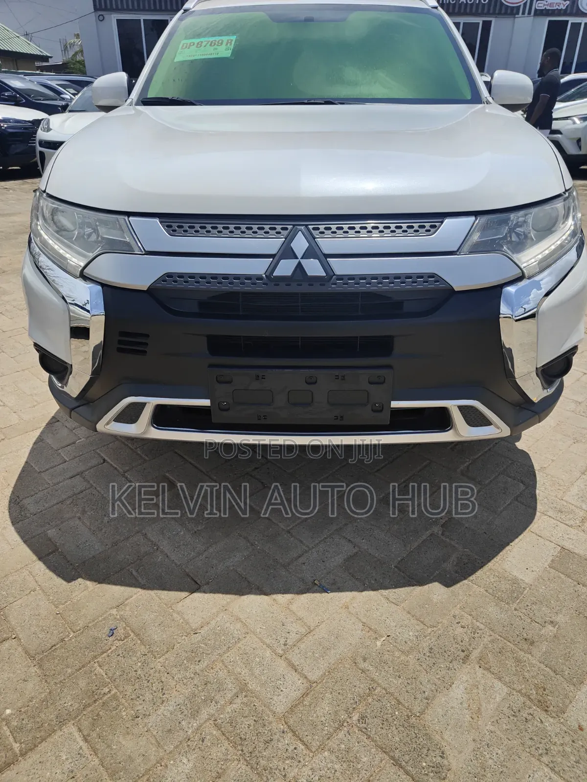 Mitsubishi Outlander 2019 White