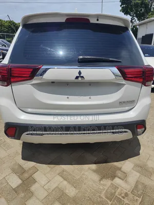 Mitsubishi Outlander 2019 White