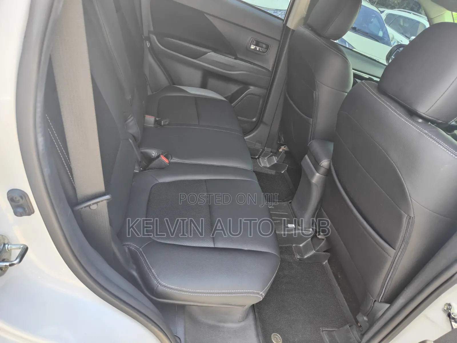 Mitsubishi Outlander 2019 White