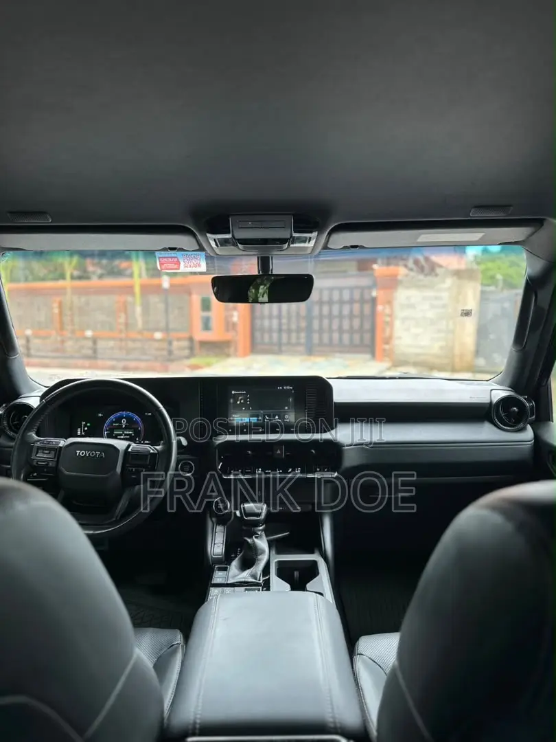 Toyota Land Cruiser Prado 2.8 2025 Black
