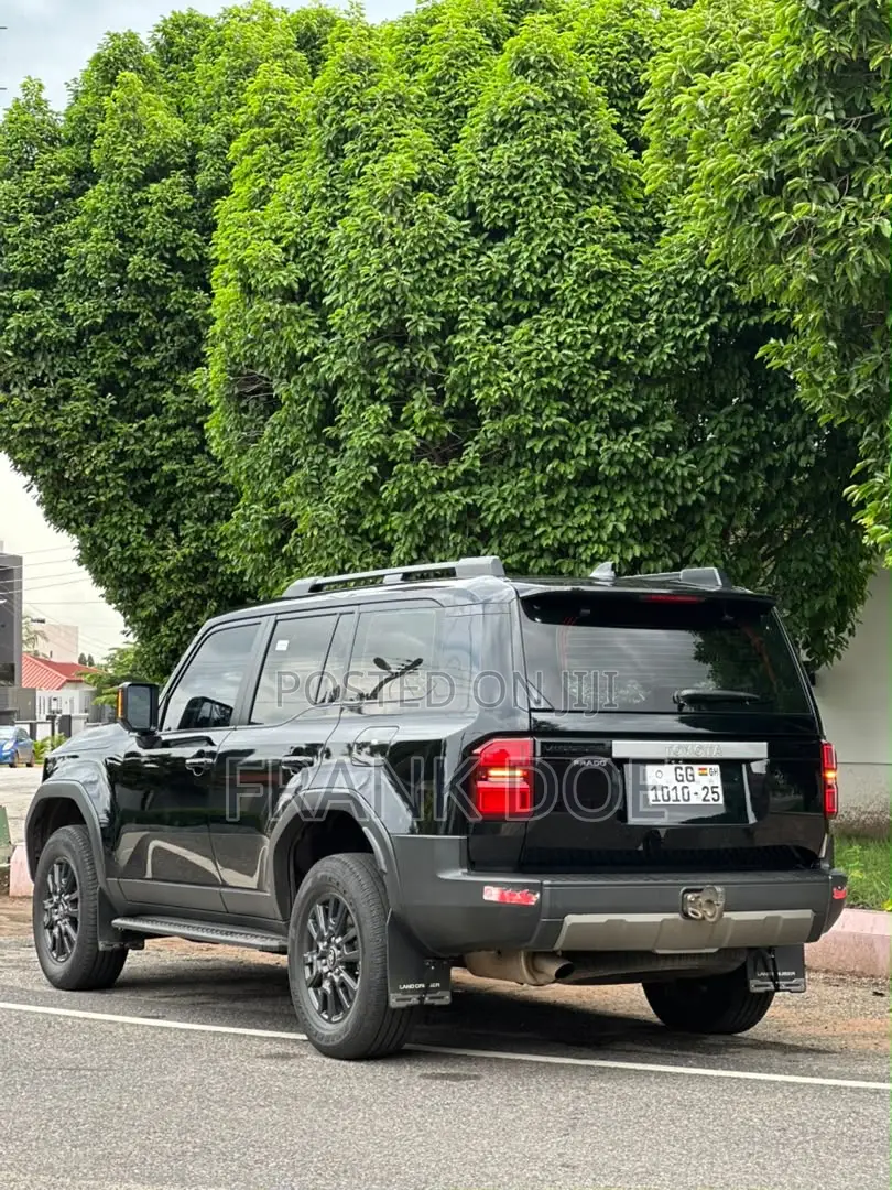 Toyota Land Cruiser Prado 2.8 2025 Black