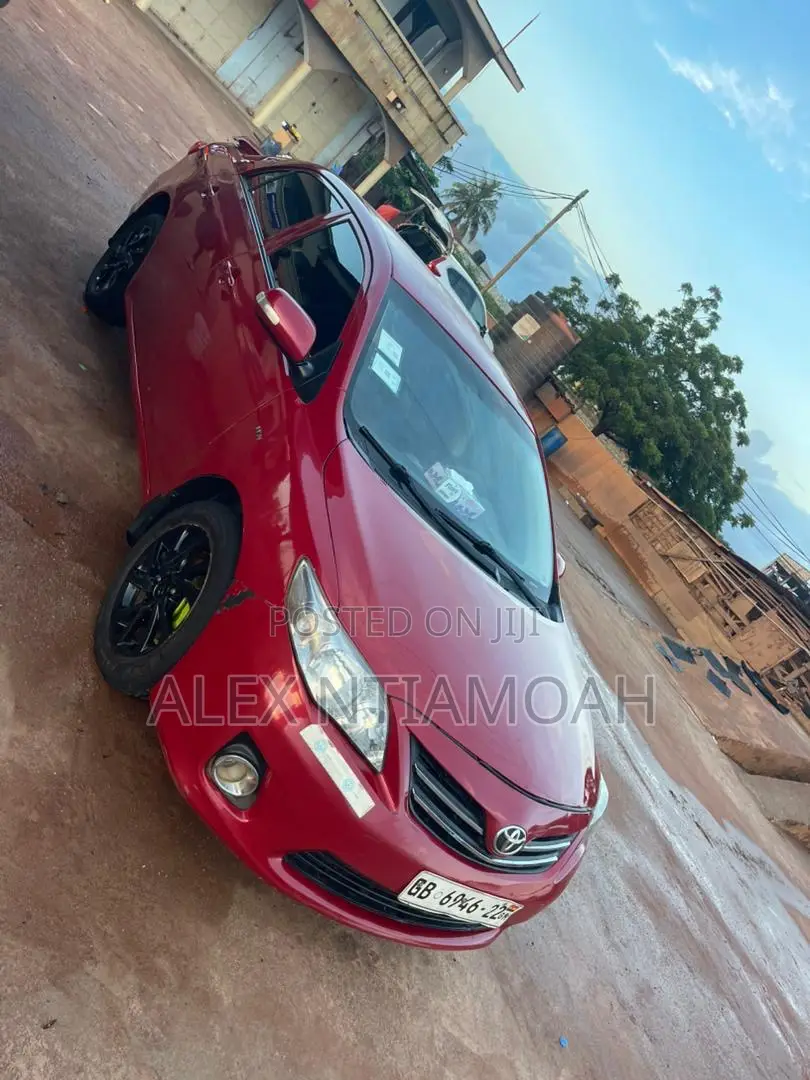 Toyota Corolla 2012 Red