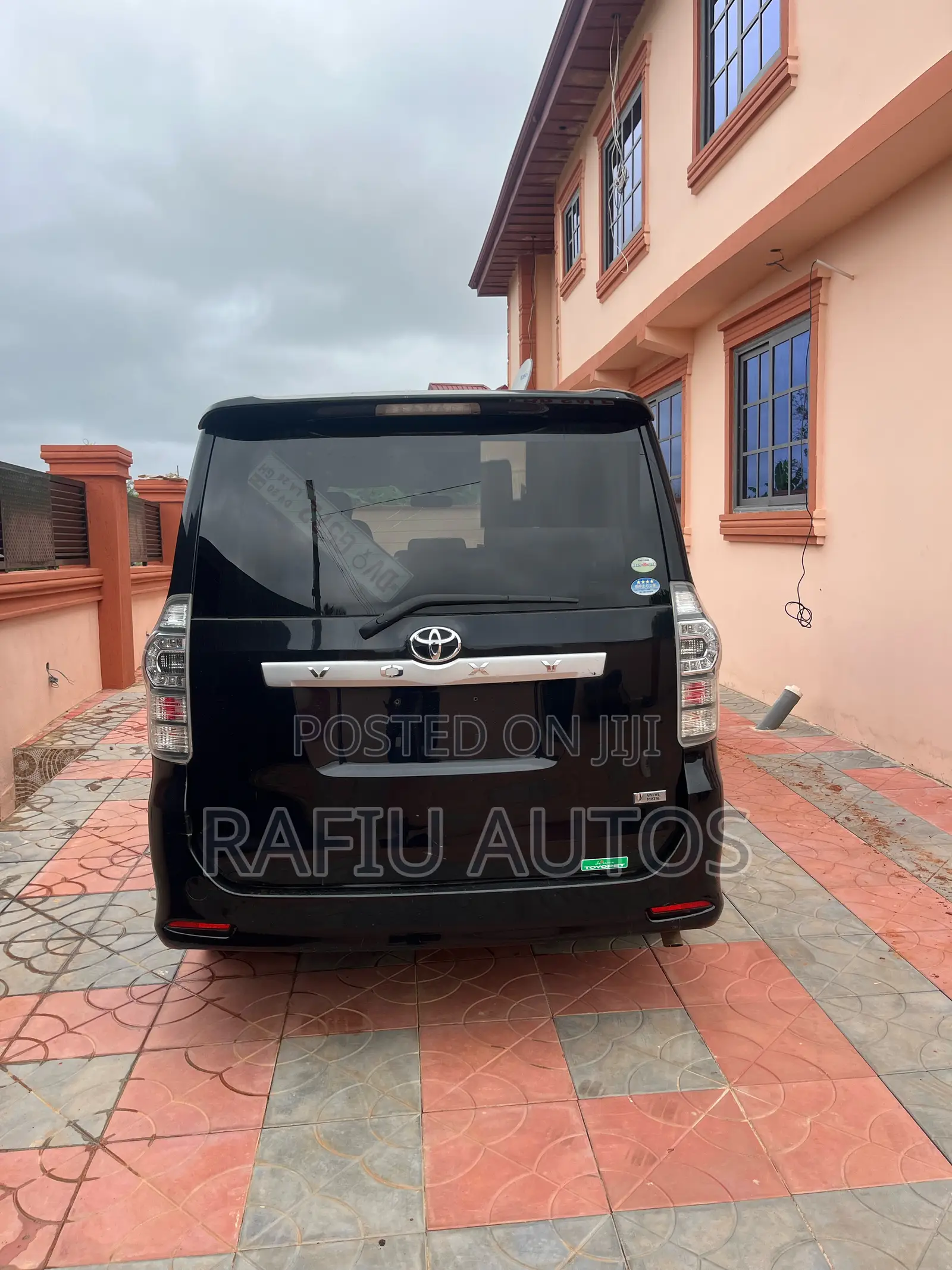 Toyota Voxy 2011 Black
