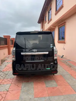 Toyota Voxy 2011 Black