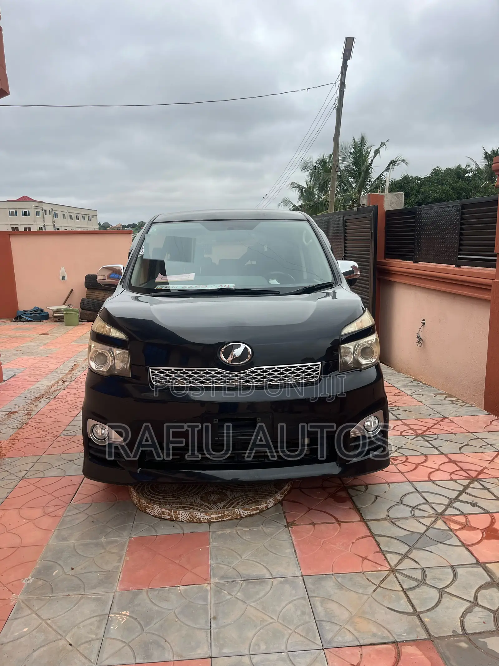 Toyota Voxy 2011 Black
