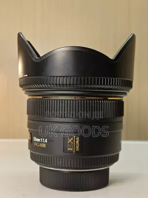 Sigma 50mm F/1.4 Ex Dg HSM Prime Lens With Lense Hood Caps for Canon