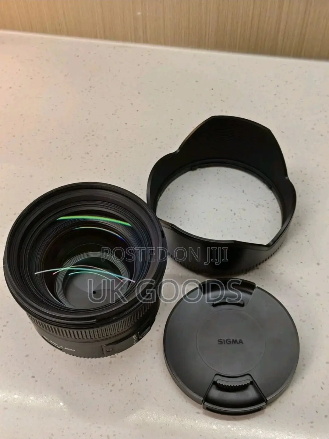 Sigma 50mm F/1.4 Ex Dg HSM Prime Lens With Lense Hood Caps for Canon
