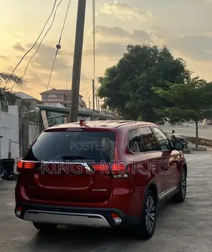 Mitsubishi Outlander 2.0 PHEV AWD 2019 Red