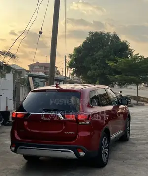 Mitsubishi Outlander 2.0 PHEV AWD 2019 Red