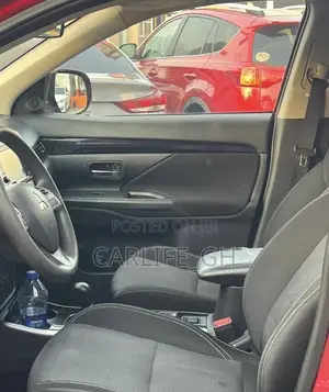 Mitsubishi Outlander 2.0 PHEV AWD 2019 Red