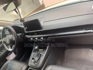 Honda CR-V 2024 White