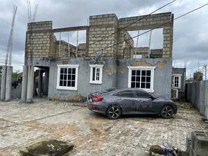 6bdrm House in Amasaman for sale