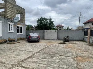 6bdrm House in Amasaman for sale