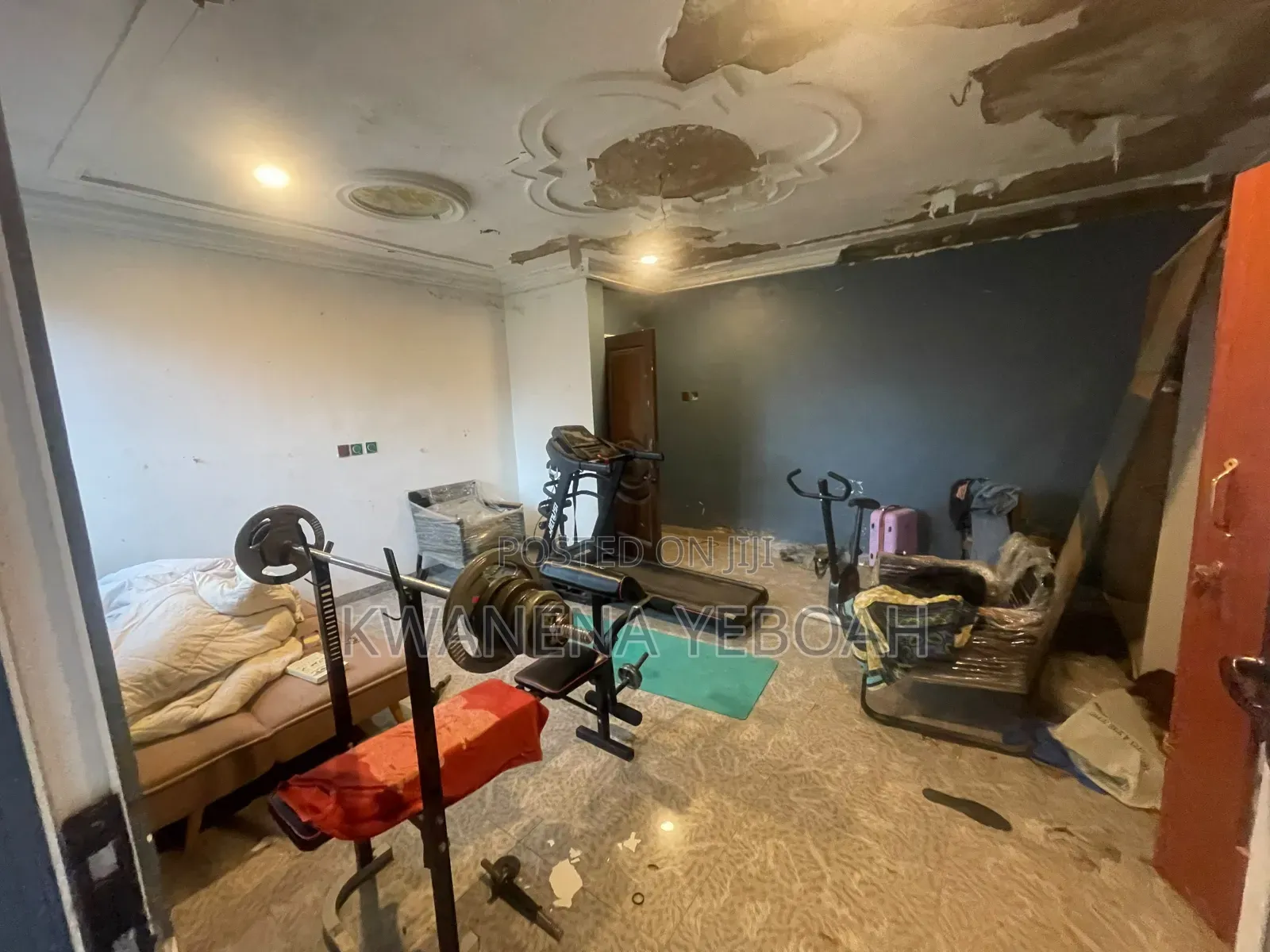 6bdrm House in Amasaman for sale