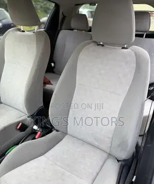 Toyota Vitz 1.3 AWD 3dr 2013 Blue