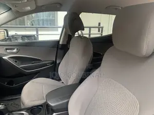 Hyundai Santa Fe SE AWD 2016 White